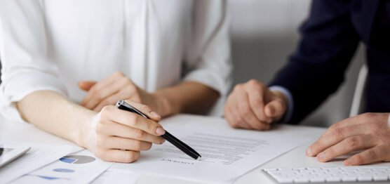 Como faço para fazer um contrato de compra e venda?