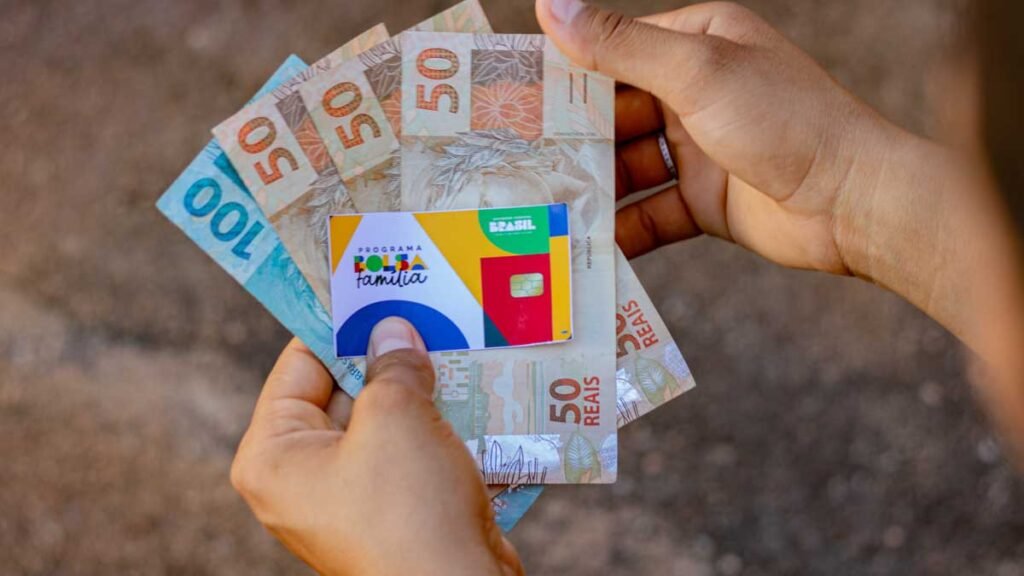 4_bolsa-familia-dinheiro-fdr-1